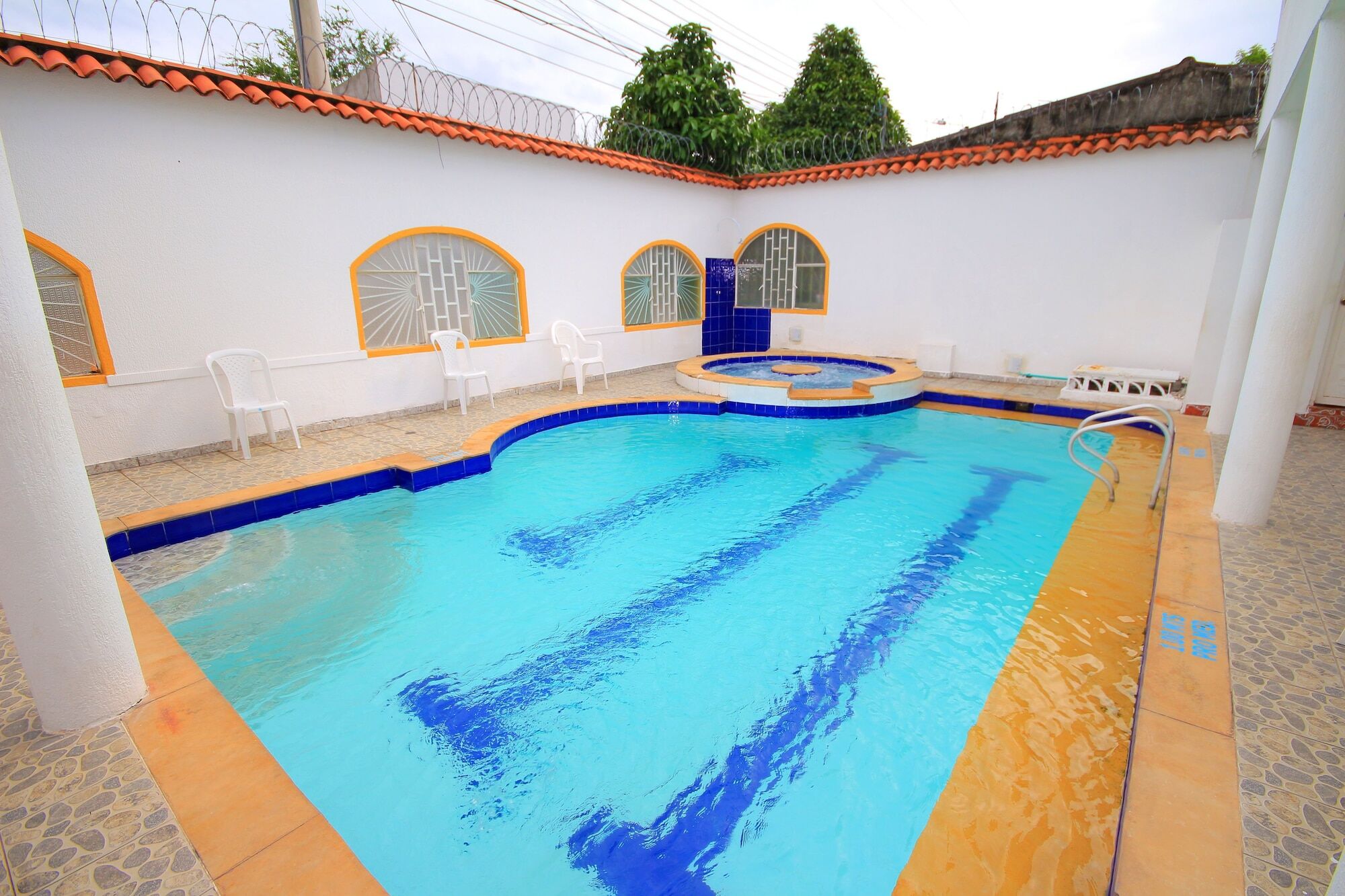0asis De La Colina Boutique 2*